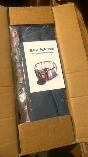 Baby mesh play pen - mesh, gate